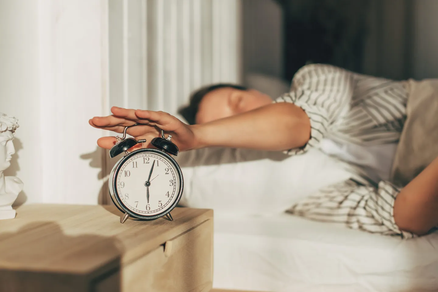 Trik Bangun Pagi Tanpa Alarm Dengan Melatih Jam Biologis