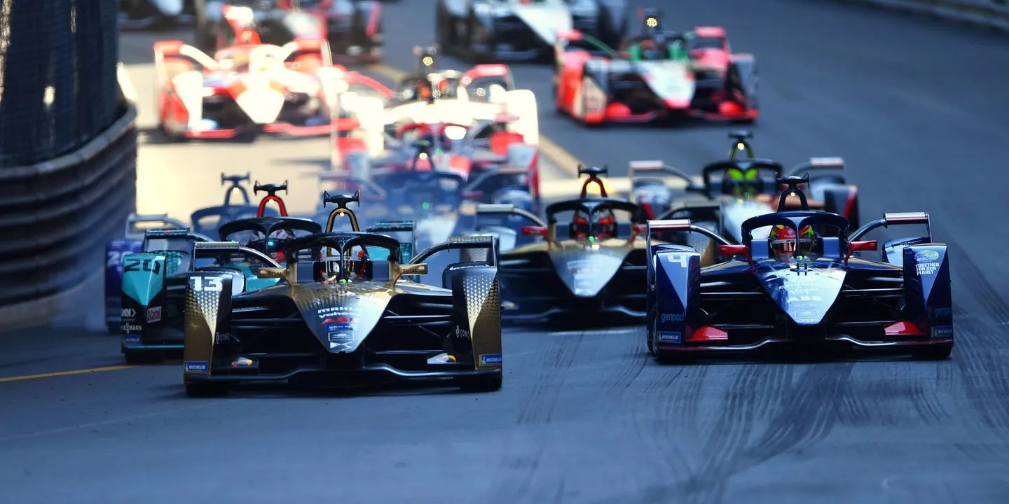 inovasi-dan-dampak-positif-jakarta-e-prix-2025-balap-mobil-listrik-di-ancol-yang-dinantikan